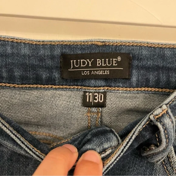 Judy Blue Distressed Ankle Jeans skinny fit Capri - Picture 3 of 10